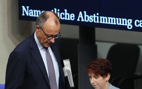 Merz hat eine knappe eigene «Kanzlermehrheit» erreicht. - Foto: Kay Nietfeld/dpa