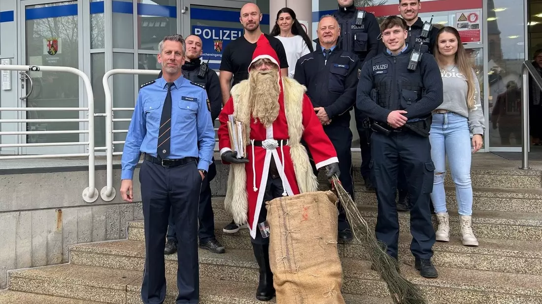 POL-PDLD: Bad Bergzabern - Hoher Besuch bei der Polizeiinspektion Bad Bergzabern - Bild: presseportal.de