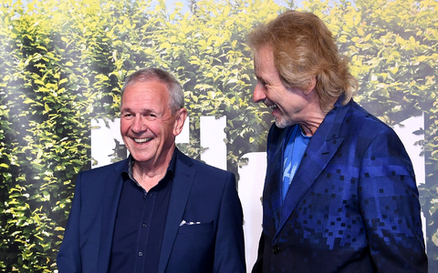 Die beiden Moderatoren Fritz Egner und Thomas Gottschalk verbindet eine lange Freundschaft. (Archivbild) - Foto: Britta Pedersen/dpa-Zentralbild/dpa