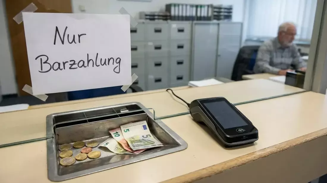 Bargeld-Pflicht: Deutsche Ämter hinken bei Barrierefreiheit hinterher - Bild: über boerse-global.de