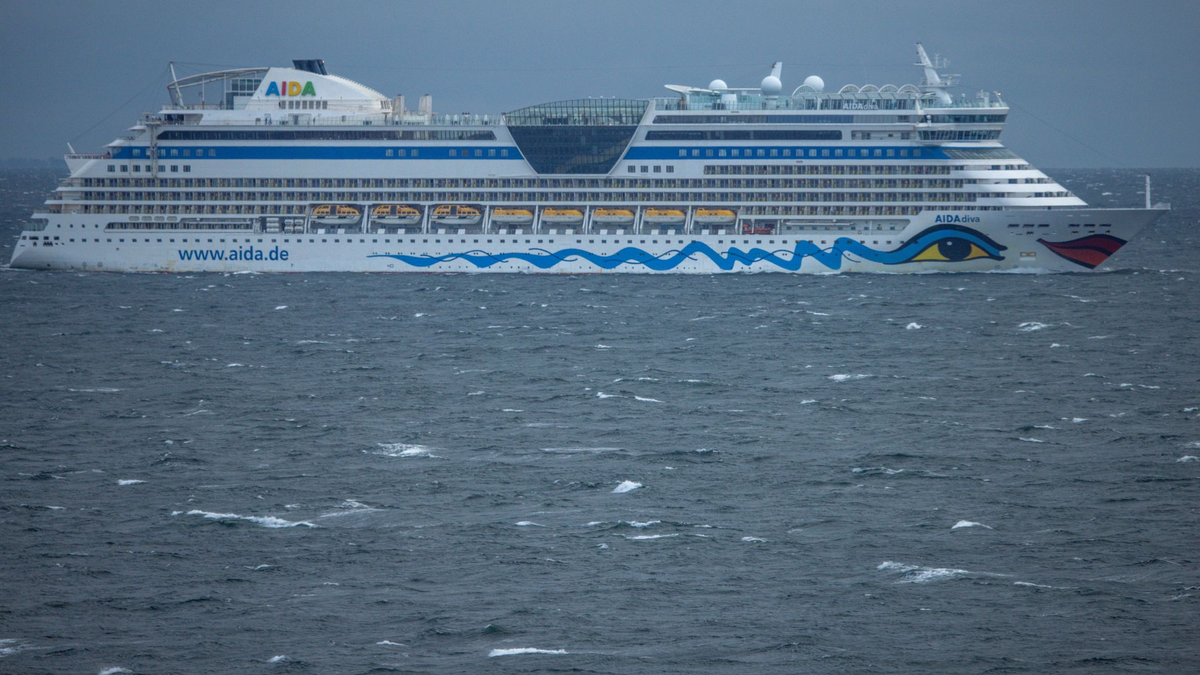 Das Kreuzfahrtschiff «Aidadiva» befindet sich derzeit auf Weltreise. (Archivbild)  - Foto: Jens Büttner/dpa