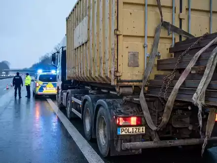 Eisplatten-Gefahr und Kontrolldruck: Fuhrparkmanager im Stresstest - Foto: über boerse-global.de