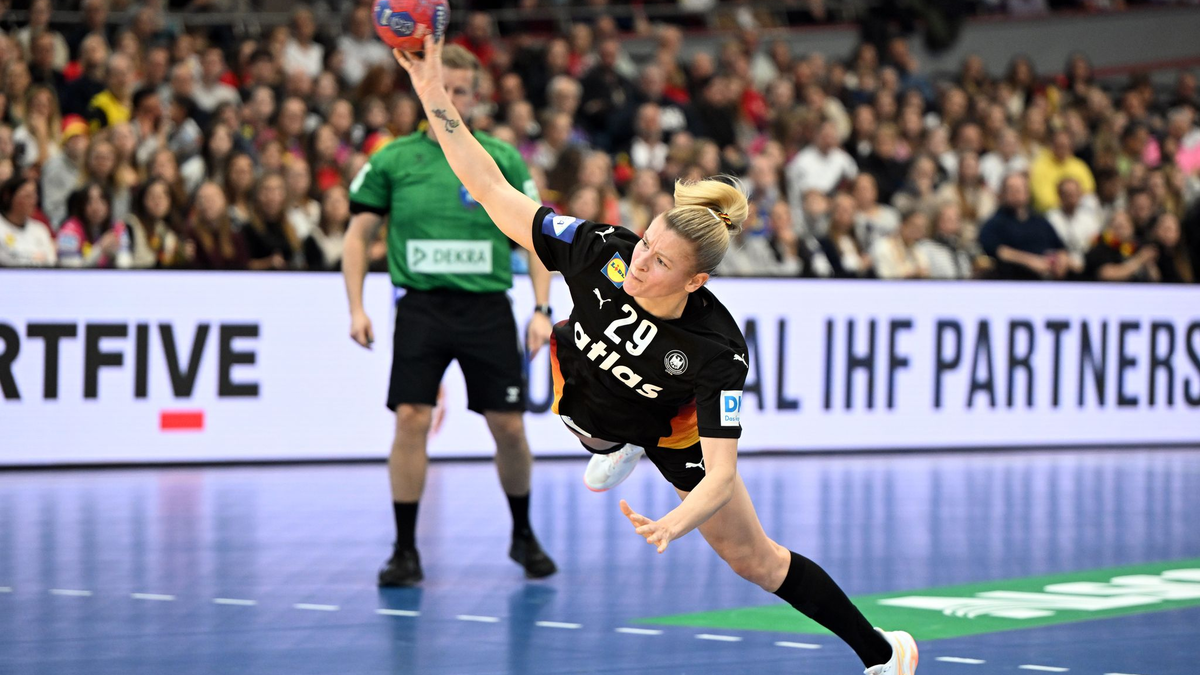 Ex-Kapitänin Emily Vogel war gegen Spanien beste deutsche Werferin.  - Foto: Federico Gambarini/dpa