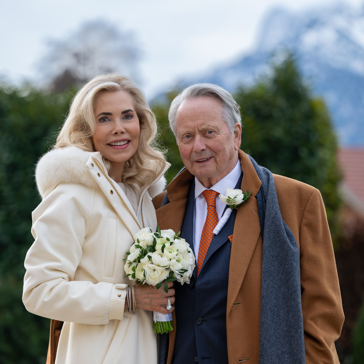 Das Paar heiratete in einer privaten Zeremonie. - Foto: Albert Moser/Porsche/dpa