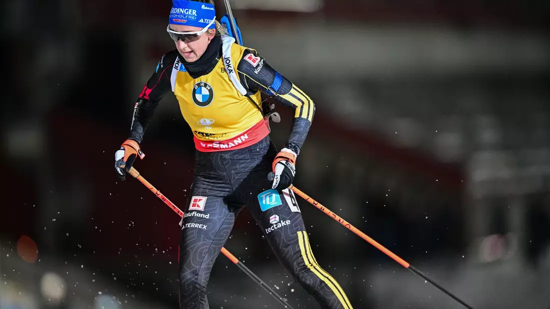 Franziska Preuß hofft nach ihrem verkorksten Saisonstart auf bessere Rennen in Hochfilzen. - Bild: Hanna Brunlöf/TT News Agency via AP/dpa