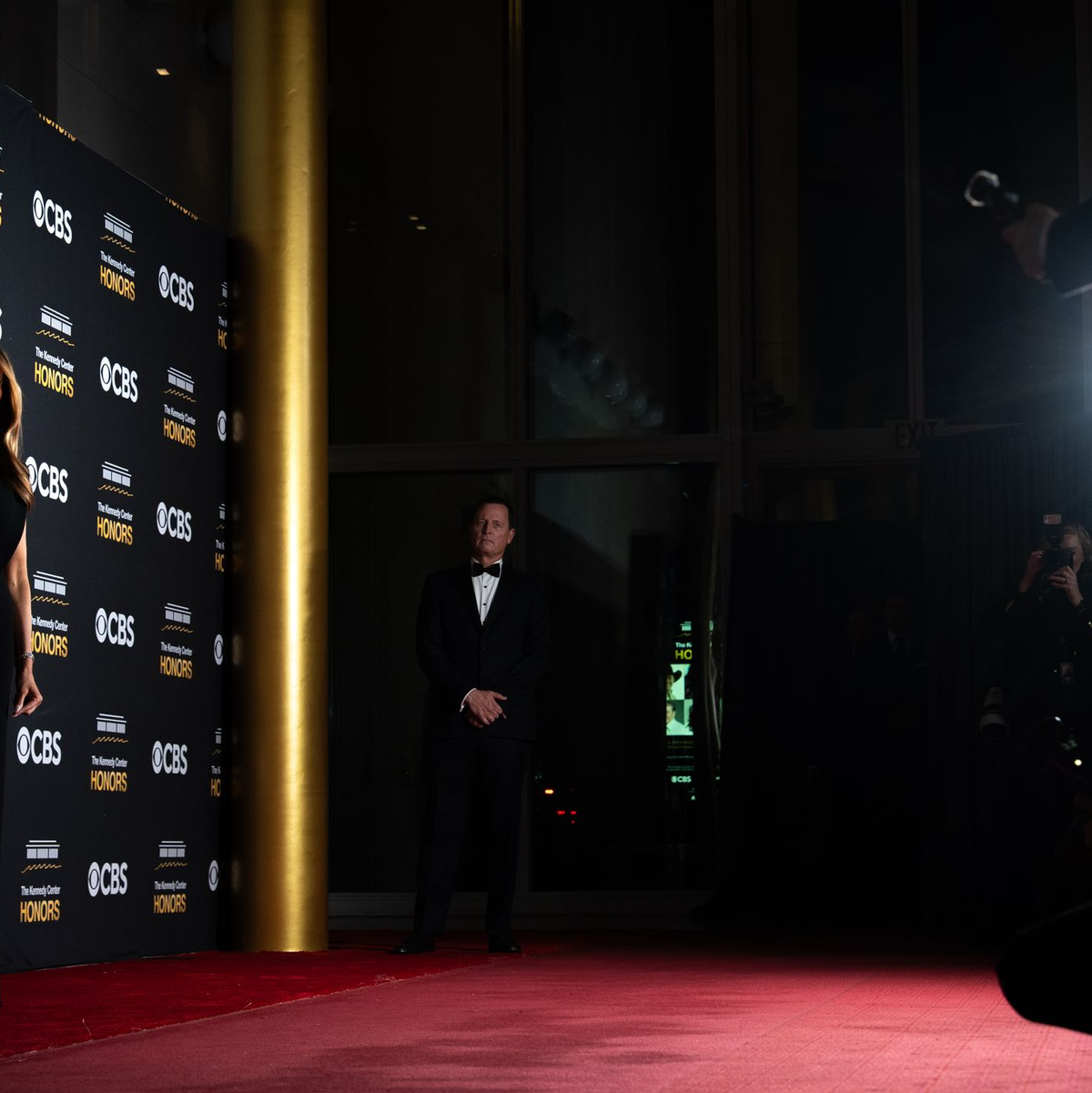 US-Präsident Donald Trump nimmt an einer Gala im Kennedy Center teil. - Foto: Julia Demaree Nikhinson/AP/dpa