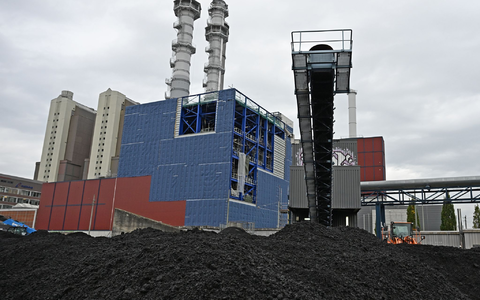 Kohle ist noch der drittwichtigste Energieträger der deutschen Stromproduktion, aber die Menge an Strom aus dem fossilen Brennstoff sinkt. (Symbolbild) - Foto: Michael Brandt/dpa