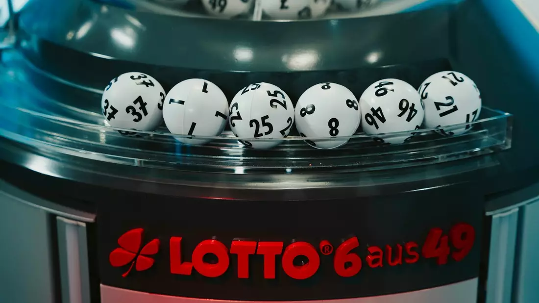 Zwei NRW-Millionäre mit drei Richtigen bei LOTTO 6aus49 / Sonderauslosung: Gewinne im Rhein-Kreis Neuss und dem Raum Hamm - Bild: presseportal.de