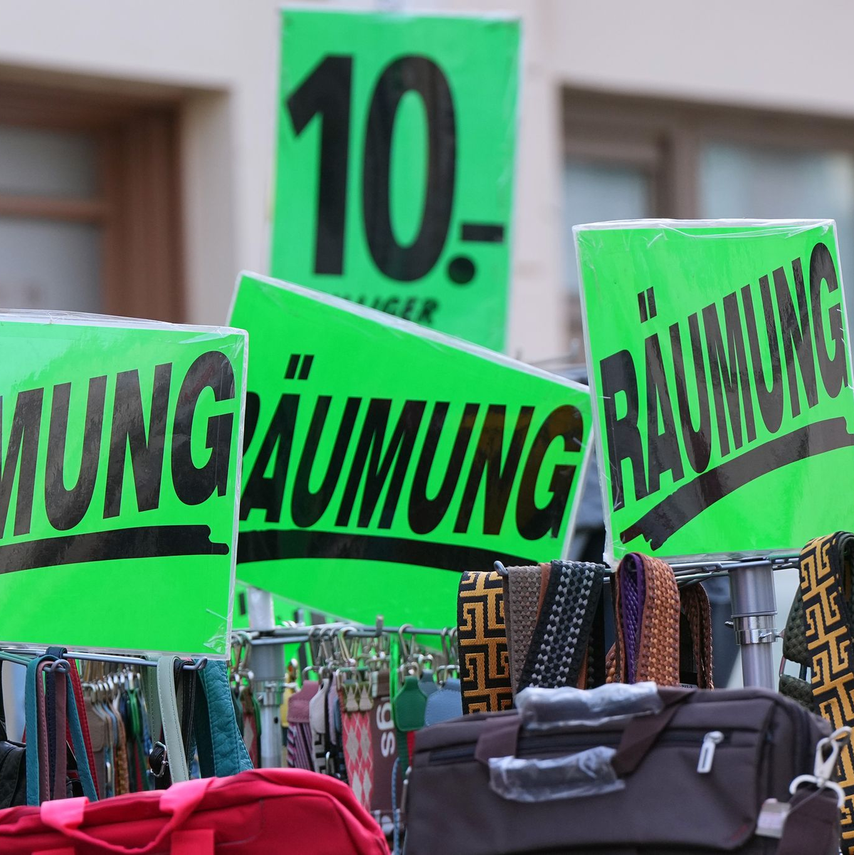 Wenn die Konjunktur im nächsten Jahr wie erwartet anspringt, könnte sich die Lage etwas entspannen. (Archivbild) - Foto: Soeren Stache/dpa
