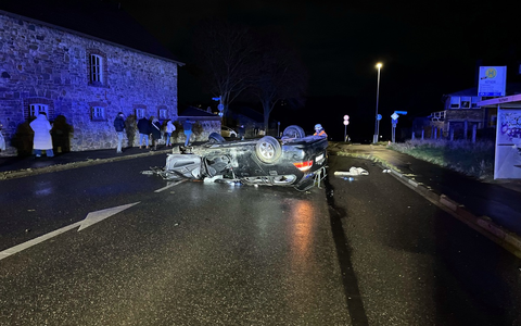 POL-AC: Zwei junge Männer bei Alleinunfall verletzt - Foto: presseportal.de