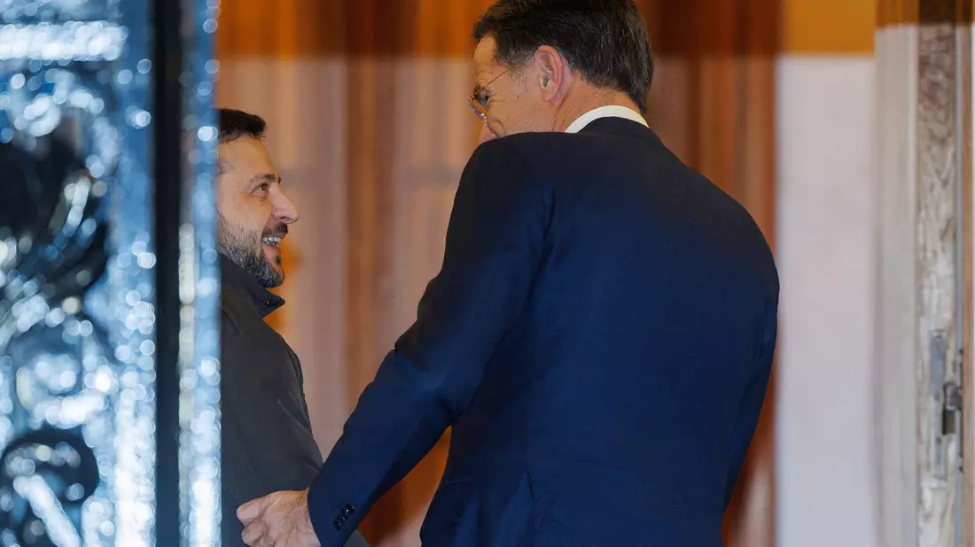 Nato-Generalsekretär Mark Rutte will den ukrainischen Präsidenten Wolodymyr Selensky am Abend in seiner Residenz empfangen. (Archivbild) - Bild: Olivier Matthys/Pool EPA/AP/dpa