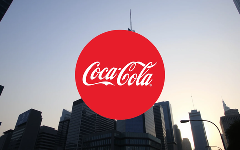 Coca-Cola Shares Face Mixed Signals Amid Strategic Pivot - Foto: über boerse-global.de