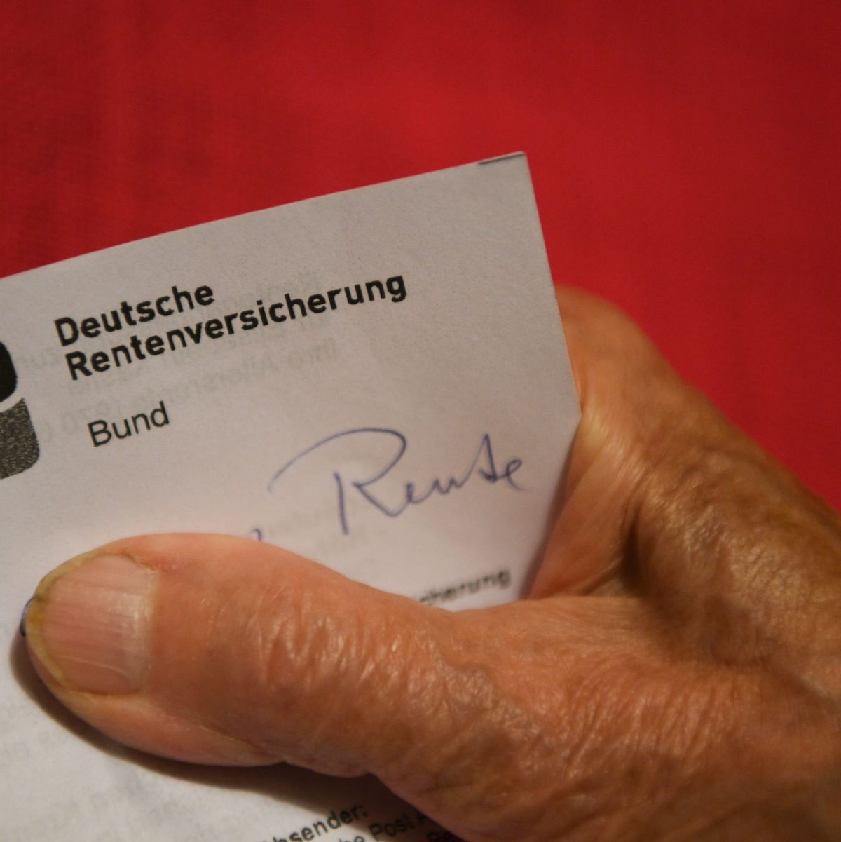 Deutschlands Experten diskutieren über das Rentenalter. (Archivfoto)  - Foto: Felix Kästle/dpa