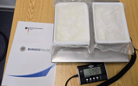 BPOL NRW: Bundespolizei stellt 1,14 Kilogramm Methamphetamin auf der Bundesstraße 9 sicher. - Foto: presseportal.de