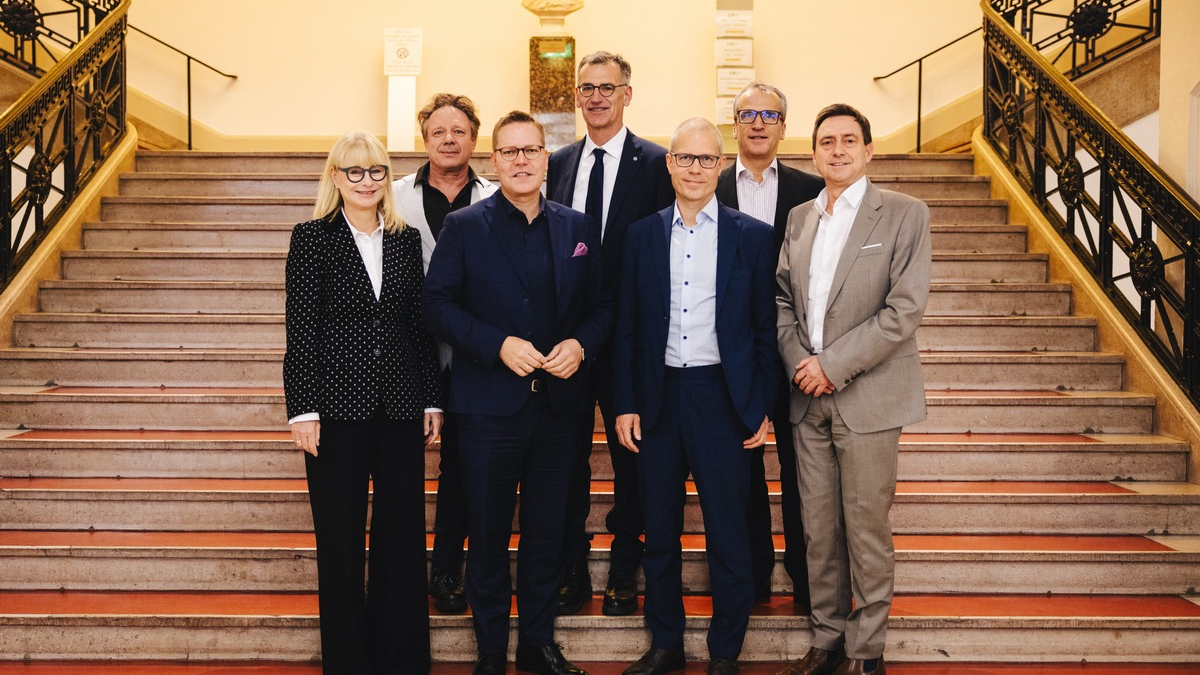 Strukturreformen mit spürbaren Ergebnissen / 26. Eppendorfer Dialog fordert ehrliche Debatte über die Grenzen des Gesundheitswesens - Foto: presseportal.de