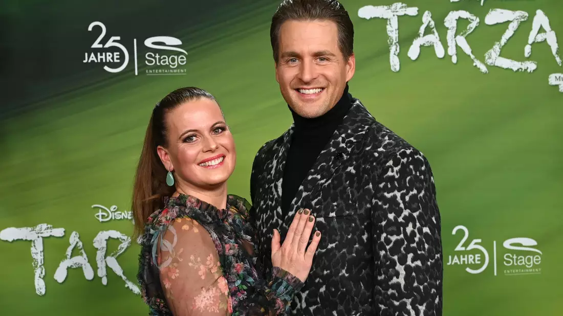 Alexander Klaws und seine Ehefrau Nadja Scheiwiller haben sich 2010 beim Musical «Tarzan» kennengelernt. (Archivbild) - Bild: Daniel Bockwoldt/dpa
