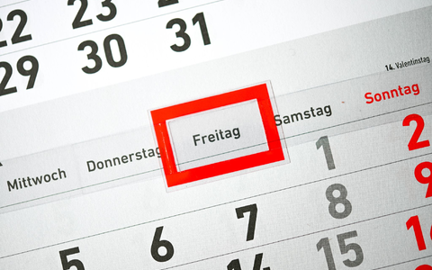 Ein zusätzlicher Arbeitstag kann die Wirtschaftsleistung um etwa 0,1 Prozentpunkte steigern. (Symbolbild) - Foto: Sina Schuldt/dpa