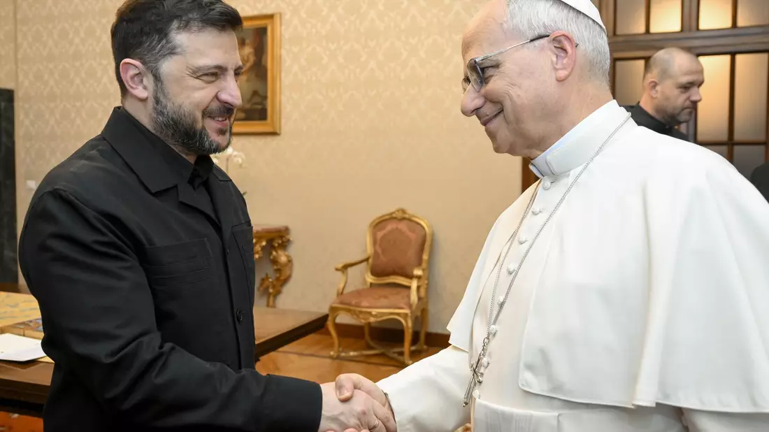 In Rom traf Selenskyj zunächst Papst Leo. - Bild: Vatican Media/IPA via ZUMA Press/dpa