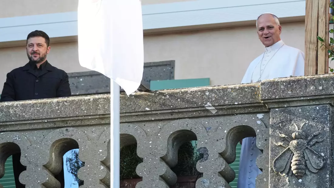 Am Nachmittag wird er von Meloni empfangen. - Bild: Andrew Medichini/AP/dpa