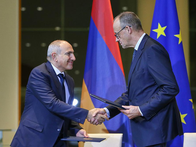 Nikol Paschinjan und Friedrich Merz am 09.12.2025 - Foto: über dts Nachrichtenagentur