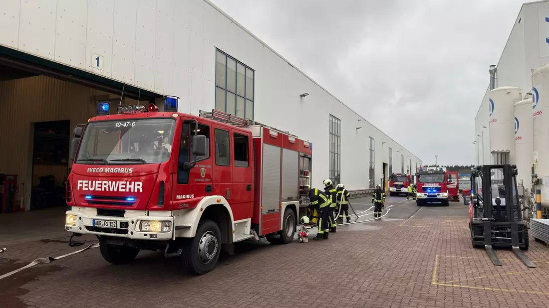 FW-AUR: Feuer in einer Maschine - Bild: presseportal.de
