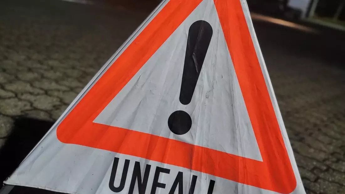 FW-RS: Unfall mit Einsatzfahrzeug Lenneper Straße - Bild: presseportal.de