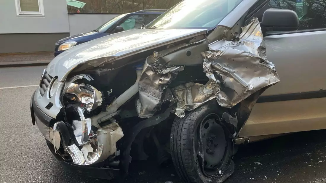 POL-GM: Unfall auf der Vollmerhauser Straße - Bild: presseportal.de