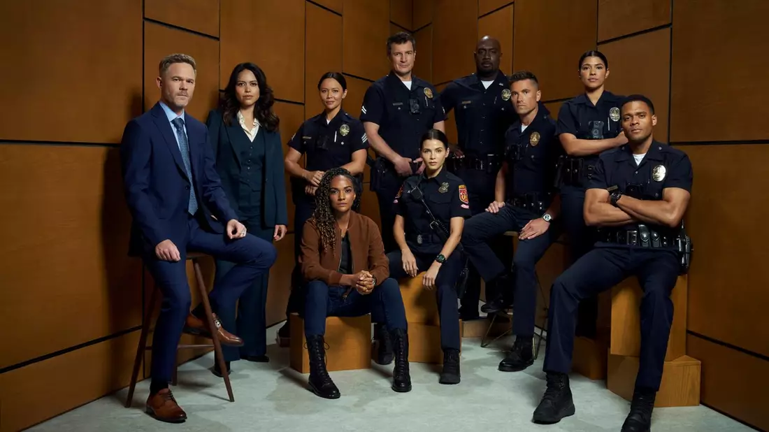 The Rookie- Fans aufgepasst: Nathan Fillion und das LAPD gehen ab 9. Januar 2026 exklusiv bei Sky und WOW in die achte Staffel - Bild: presseportal.de