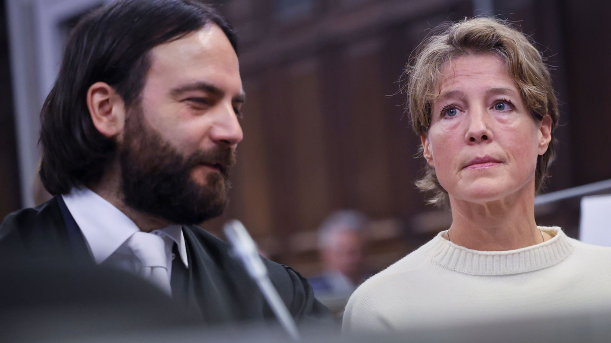 Christina Blocks Ex-Mann verfolgt den Prozess als Nebenkläger. - Foto: Christian Charisius/dpa/Pool/dpa