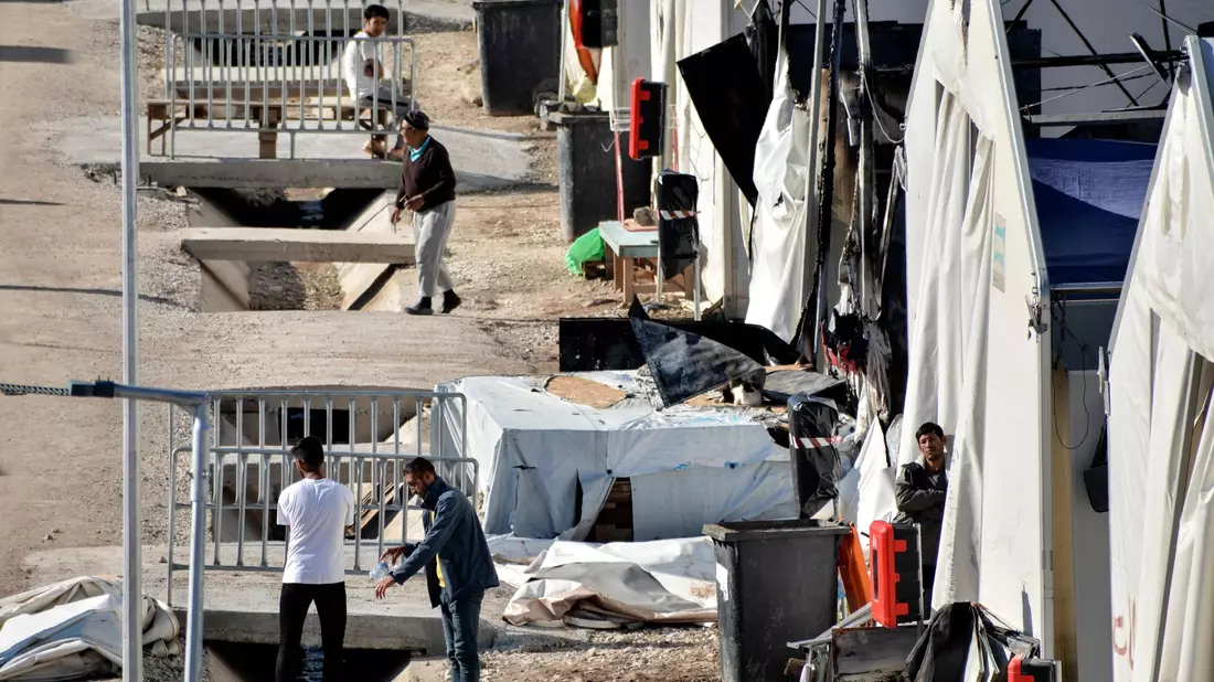 Als Staat mit einer EU-Außengrenze spürt Griechenland eine deutliche Belastung durch die Ankunft irregulärer Migranten über das Mittelmeer. (Archivfoto) - Bild: Panagiotis Balaskas/AP/dpa