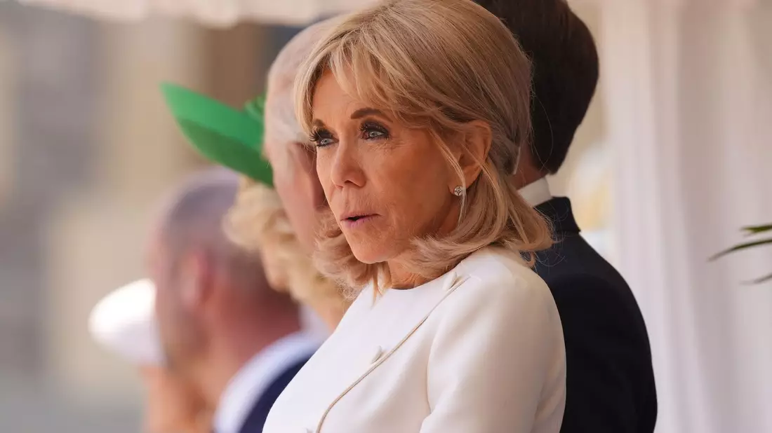 Brigitte Macron wird wegen abfälliger Worte über Feministinnen heftig kritisiert. (Archivbild) - Bild: Jonathan Brady/PA Wire/dpa