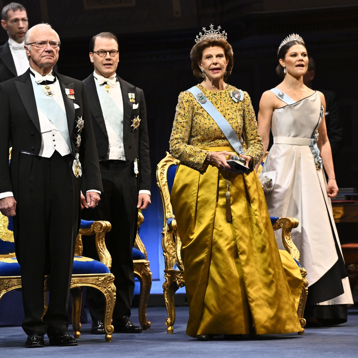 Dürfen bei der Zeremonie nicht fehlen (von links): Schwedens König Carl XVI. Gustaf, Prinz Daniel, Königin Silvia und Kronprinzessin Victoria. - Foto: Henrik Montgomery/TT News Agency/AP/dpa