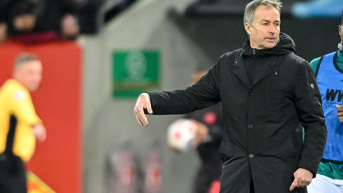 Steht gegen Newcastle nicht an der Seitenlinie: Kasper Hjulmand. (Archivbild)  - Foto: Harry Langer/dpa