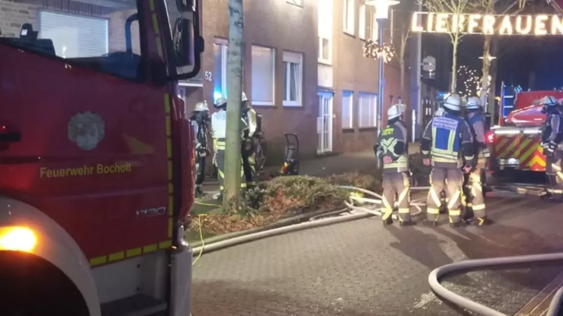 FW Bocholt: Feuer mit Menschenleben in Gefahr in der Bocholter Innenstadt - Bild: presseportal.de