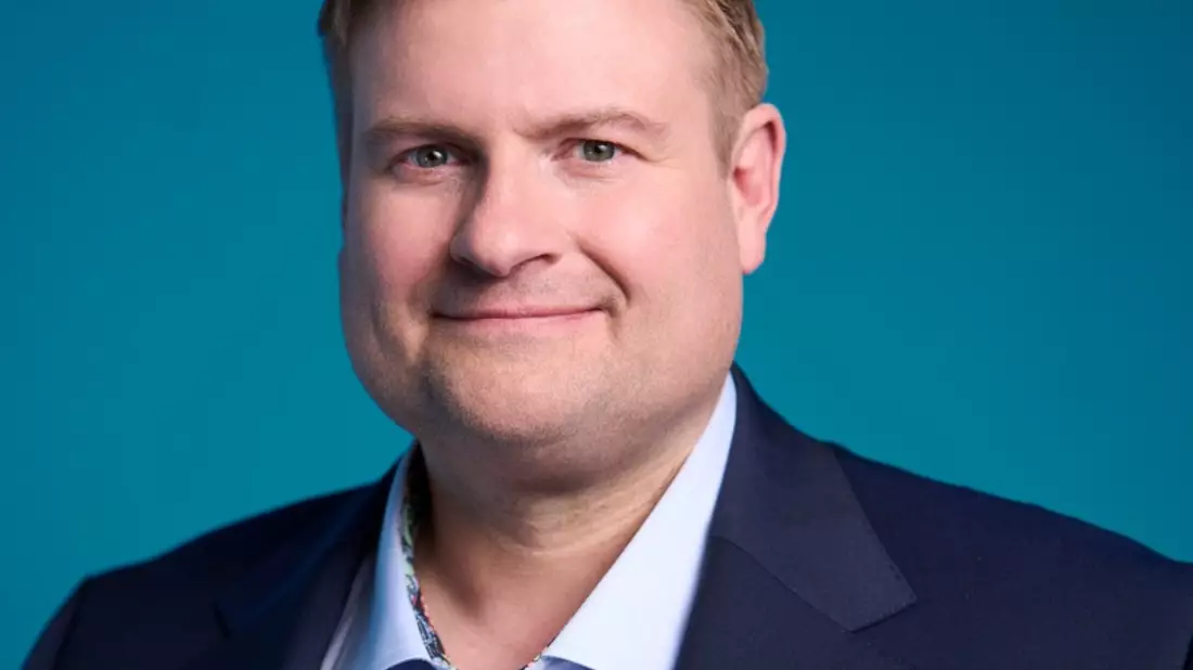 Ausgezeichnet: Kress Pro ehrt Dr. Dennis Ballwieser / Das Fachmagazin zeichnet den Chefredakteur der Apotheken Umschau als Chefredakteur national des Jahres aus - Bild: presseportal.de
