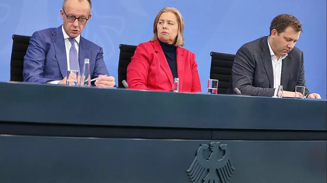 Friedrich Merz, Bärbel Bas, Lars Klingbeil am 11.12.2025 - Bild: über dts Nachrichtenagentur