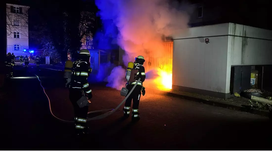 FW-M: Feuer in Lagerraum einer Malerei (Sendling-Westpark) - Bild: presseportal.de