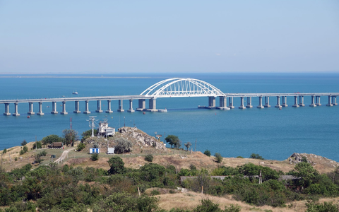 Der ArchĂ€ologe soll in der Stadt Kertsch, von der auch die von Moskau erbaute BrĂŒcke zum russischen Festland fĂŒhrt, illegale Ausgrabungen vorgenommen haben. (Archivbild) - Foto: Ulf Mauder/dpa Der ArchĂ€ologe soll in der Stadt Kertsch, von der auch die von Moskau erbaute BrĂŒcke zum russischen Festland fĂŒhrt, illegale Ausgrabungen vorgenommen haben. (Archivbild) - Foto: Ulf Mauder/dpa