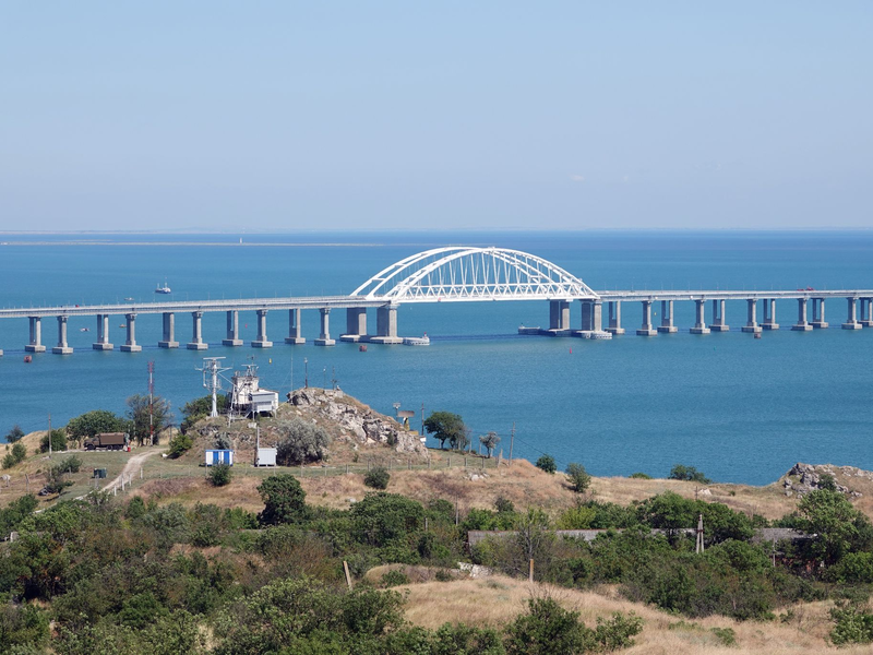 Der Archäologe soll in der Stadt Kertsch, von der auch die von Moskau erbaute Brücke zum russischen Festland führt, illegale Ausgrabungen vorgenommen haben. (Archivbild) - Foto: Ulf Mauder/dpa