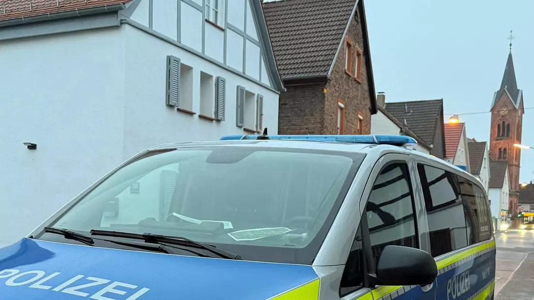 Die Bombe entpuppte sich als Störbombe. - Bild: Michael Bauer/dpa
