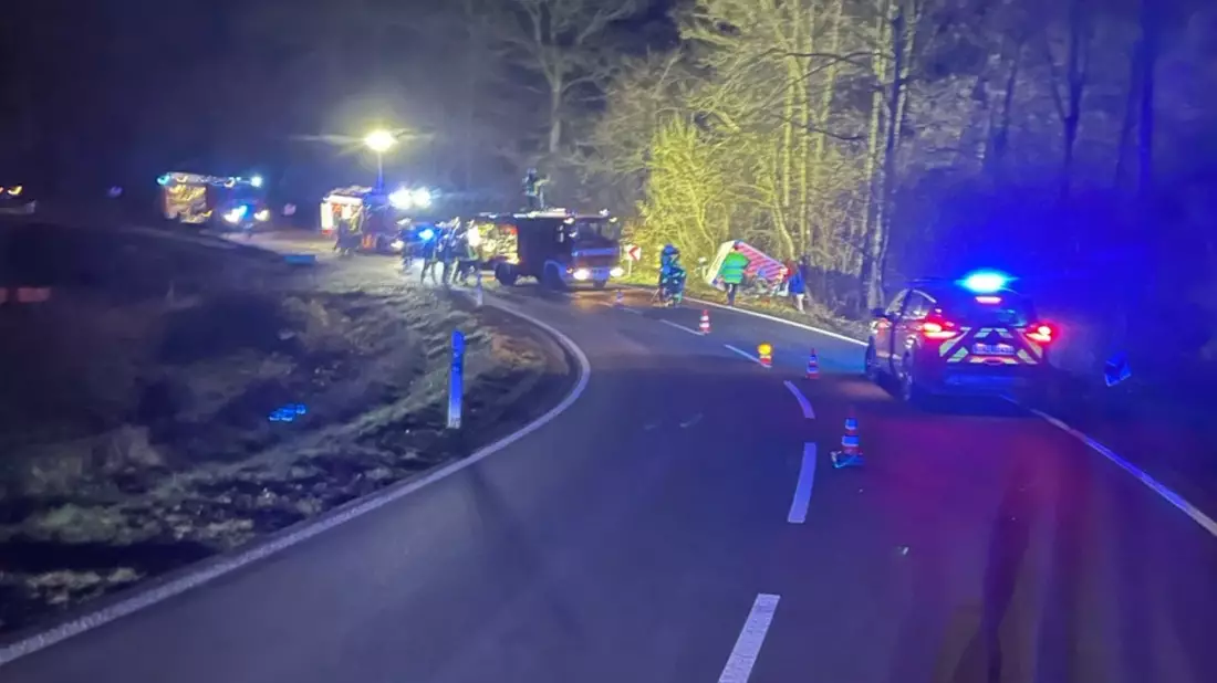 POL-PDTR: Verkehrsunfall eines Rettungswagens nahe Pluwig - Bild: presseportal.de
