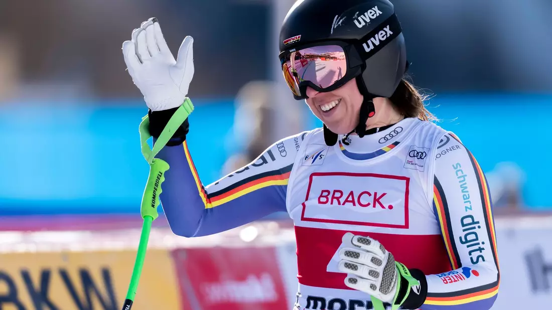 Guter Saisoneinstieg: Kira Weidle-Winkelmann fuhr in St. Moritz in die Top Ten. - Bild: Gabriele Facciotti/AP/dpa