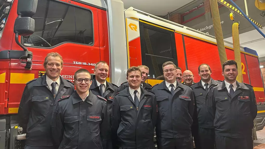 FW Alpen: Jahreshauptversammlung 2025 der Feuerwehr Alpen - Einheit Veen - Bild: presseportal.de