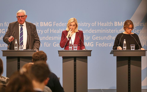 Laumann, Warken, Schlotzhaue am 11.12.2025 - Foto: über dts Nachrichtenagentur