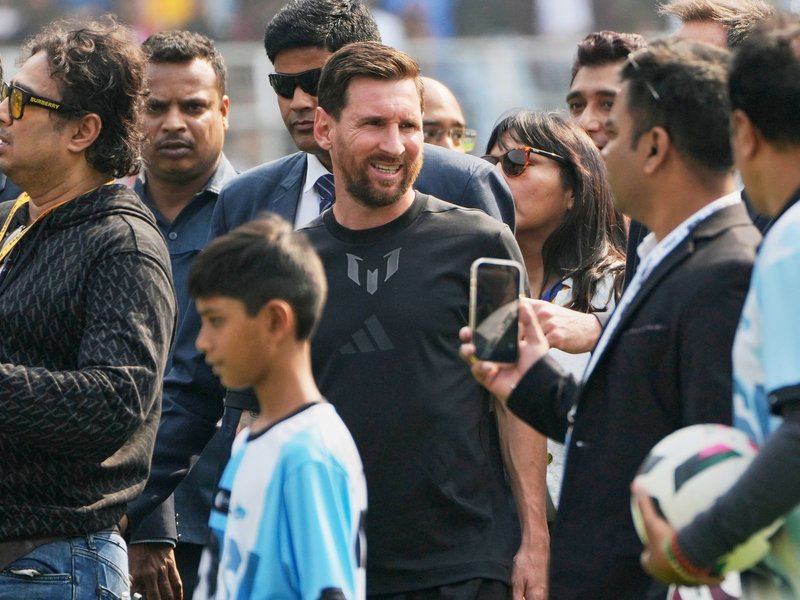 Am Rande der Tour von Lionel Messi in Indien gab es Ausschreitungen. - Foto: Bikas Das/AP/dpa