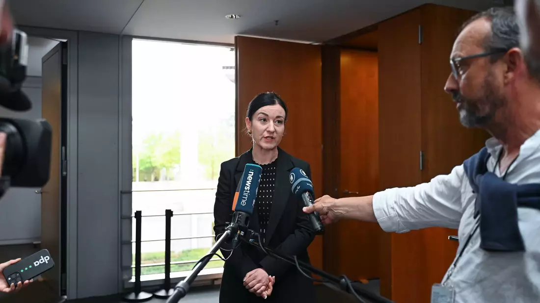 In der Enquete-Kommission zur Aufarbeitung der Corona-Krise ist Paula Piechotta von Obfrau der Grünen. Von Jens Spahn verlangt sie Aufklärung. (Archivfoto) - Bild: Katharina Kausche/dpa