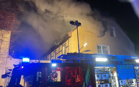 FW-DO: Brand in Dortmund Asseln / Brand in einem Fachwerkhaus - Foto: presseportal.de