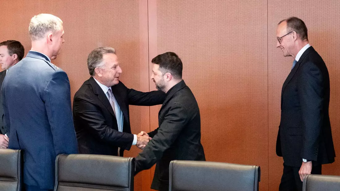 Die US-Delegation traf am Vormittag in einem Berliner Hotel ein. Später ging es dann zum Kanzleramt.  - Bild: Guido Bergmann/Presse- und Informationsamt der Bundesregierung