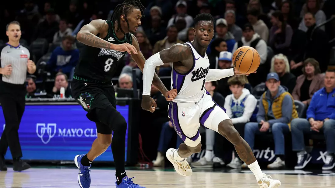 Dennis Schröder (r) erzielte 17 Punkte für die Kings, zum Sieg in Minnesota reichte es aber nicht.  - Bild: Matt Krohn/AP/dpa