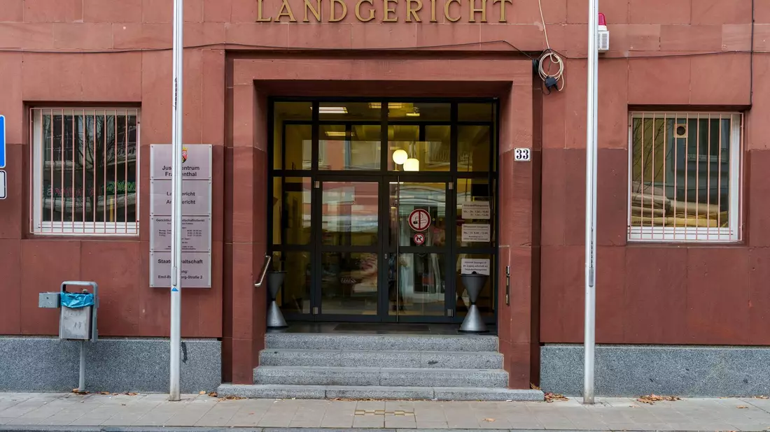 Der nicht öffentliche Prozess hat laut Gerichtssprecher planmäßig begonnen. (Archivbild) - Bild: Andreas Arnold/dpa